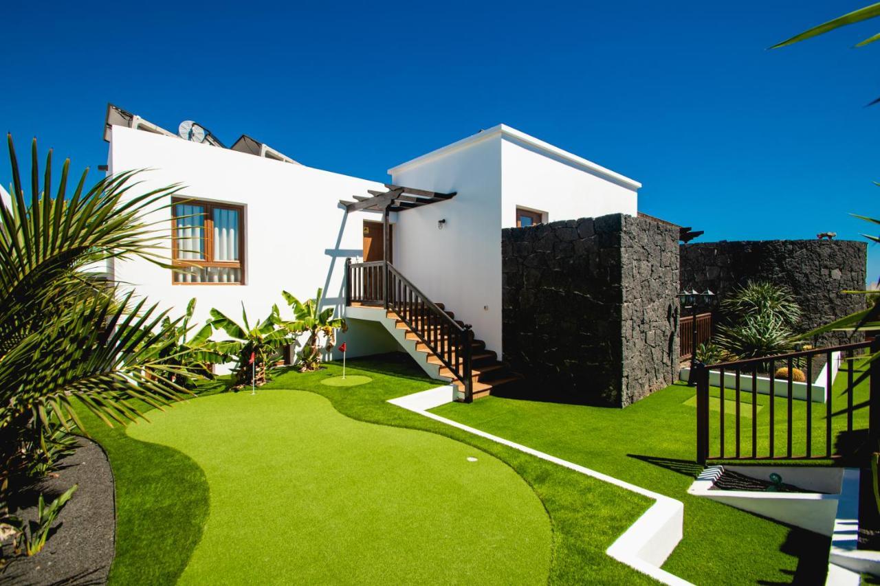 Villa Cavendish With Sea Views And Heatable Pool Close To Flamingo Beach Playa Blanca  Kültér fotó
