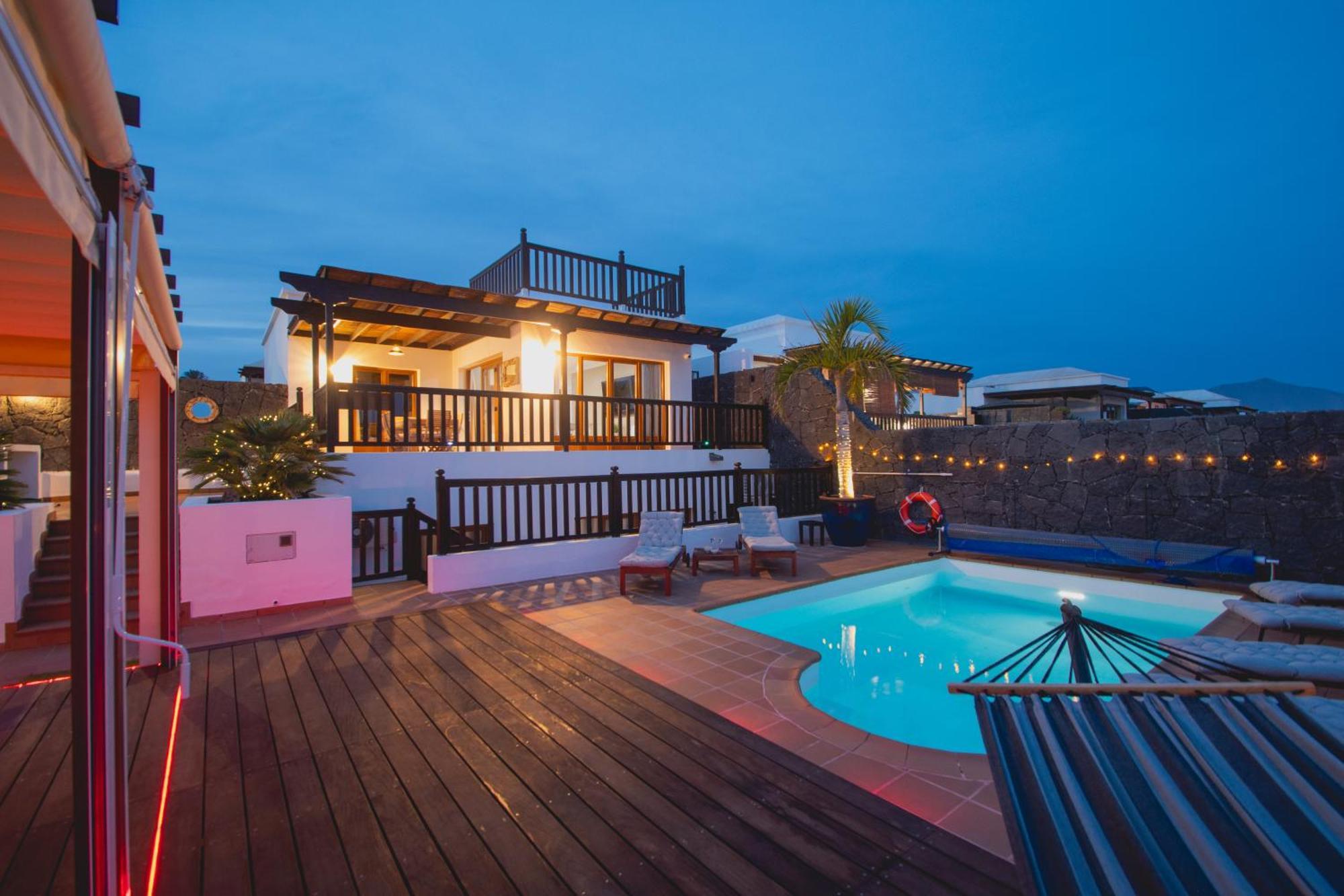 Villa Cavendish With Sea Views And Heatable Pool Close To Flamingo Beach Playa Blanca  Kültér fotó